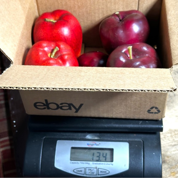 Artificial Apples Realistic Red Juicy Fake Fruit Farmhouse Home Decor Props 5 Pc - Picture 6 of 6